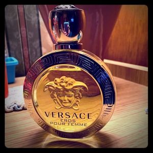 Versace Eros Pour Feeme women's perfumd